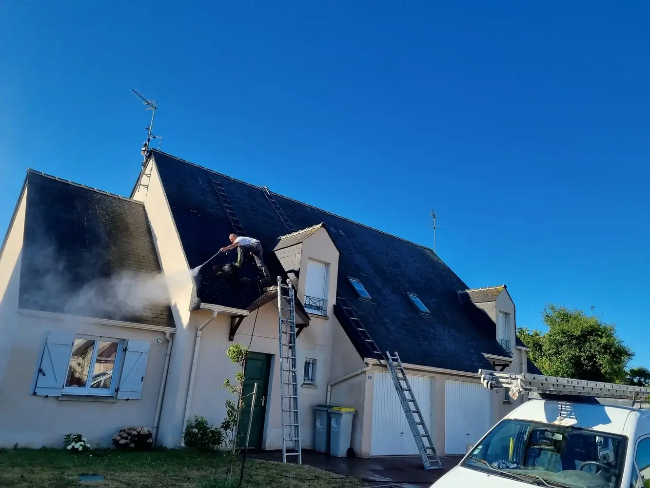 Rénovation de toiture par Ouest'Éco Rénov dans le Finistère
